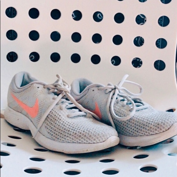 Nike sneakers - Picture 1 of 10